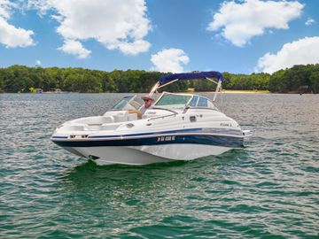 2008 Four Winns F224