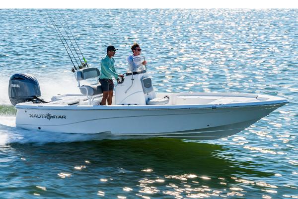 2025 NauticStar 214 Bay