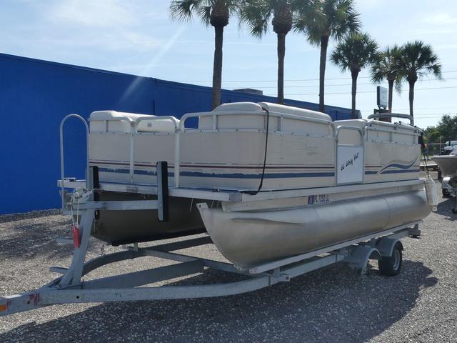 2001 Smoker Craft Smokercraft Sunsport 18