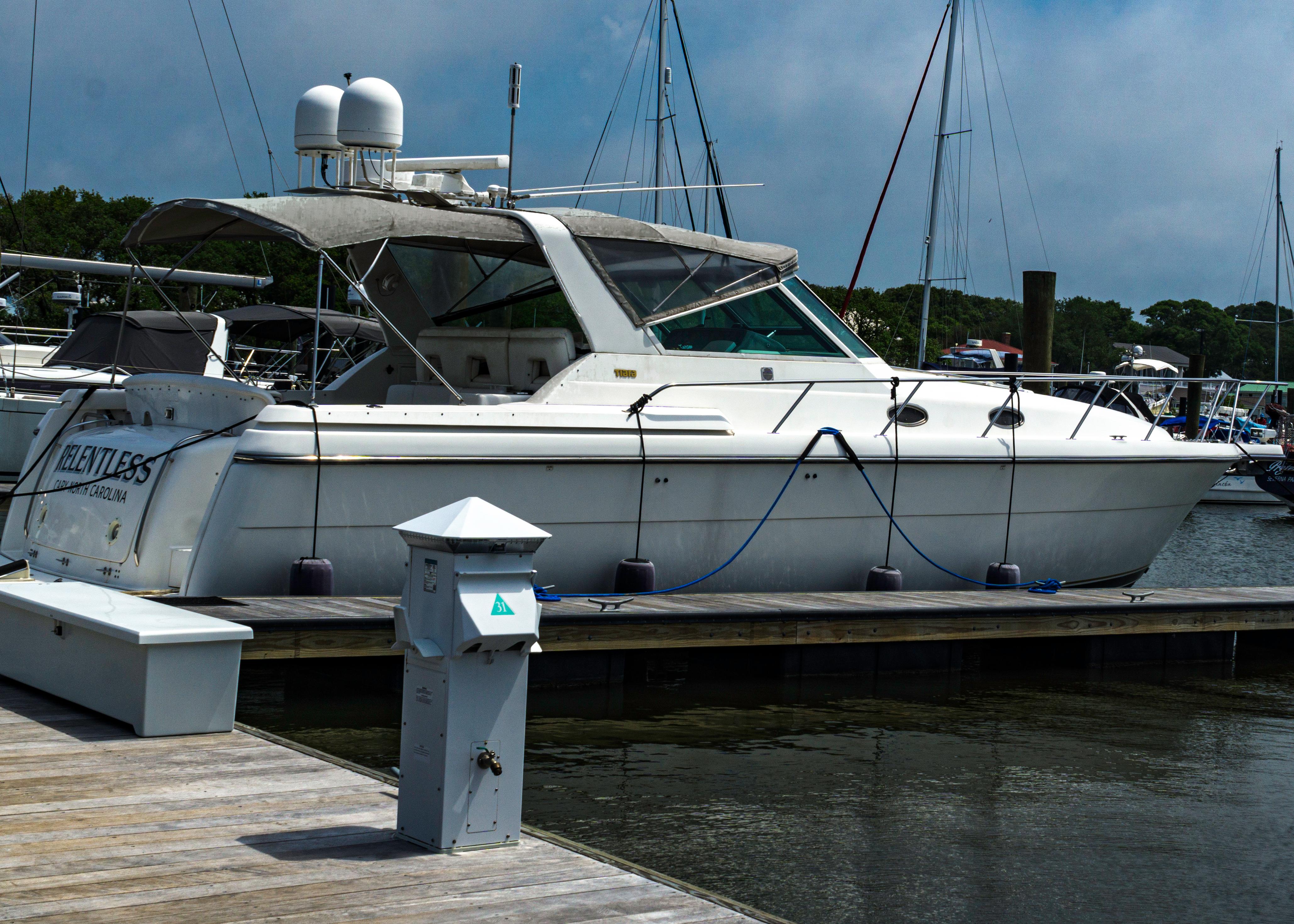 1999 Tiara Yachts 4000 Express