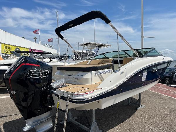 2025 Sea Ray SPX 190 OB