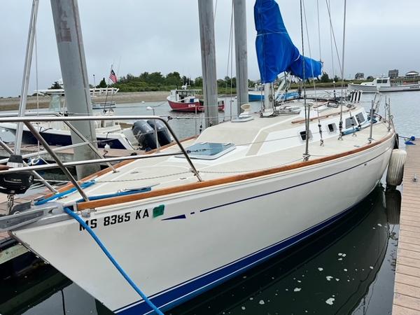 1987 CAL 33