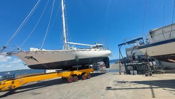 1997 ShearWater 39