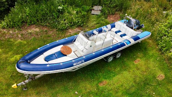 2005 Cobra Ribs 8.5m