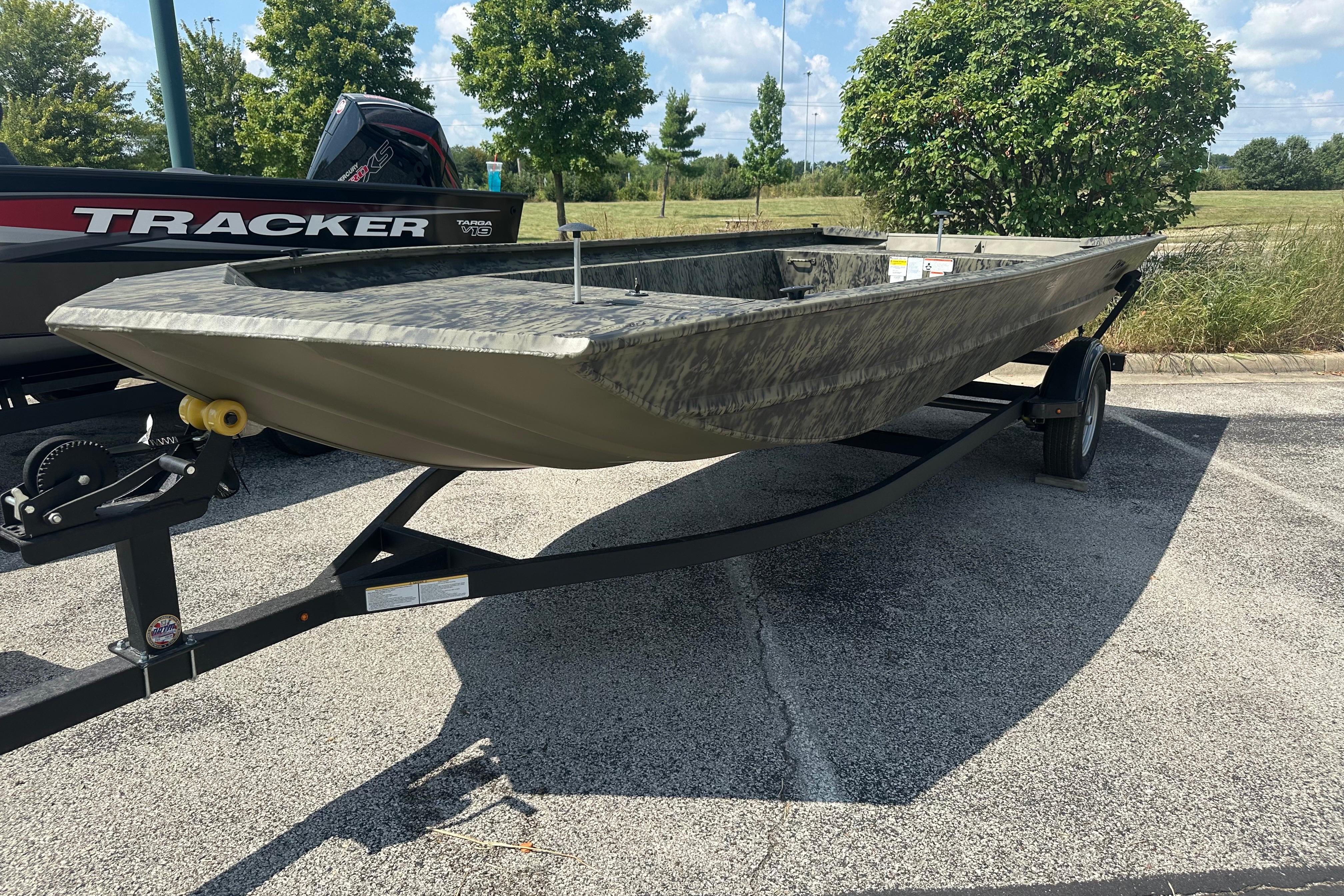 2026 Tracker GRIZZLY 1860 Utility
