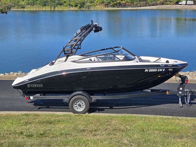 2024 Yamaha Boats 195S