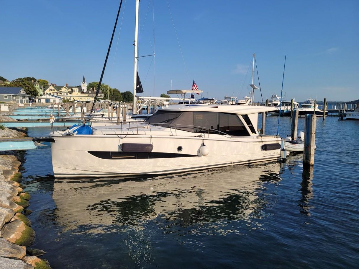 2021 Greenline 39 Hybrid