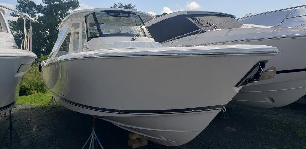2024 Pursuit S 358 Sport