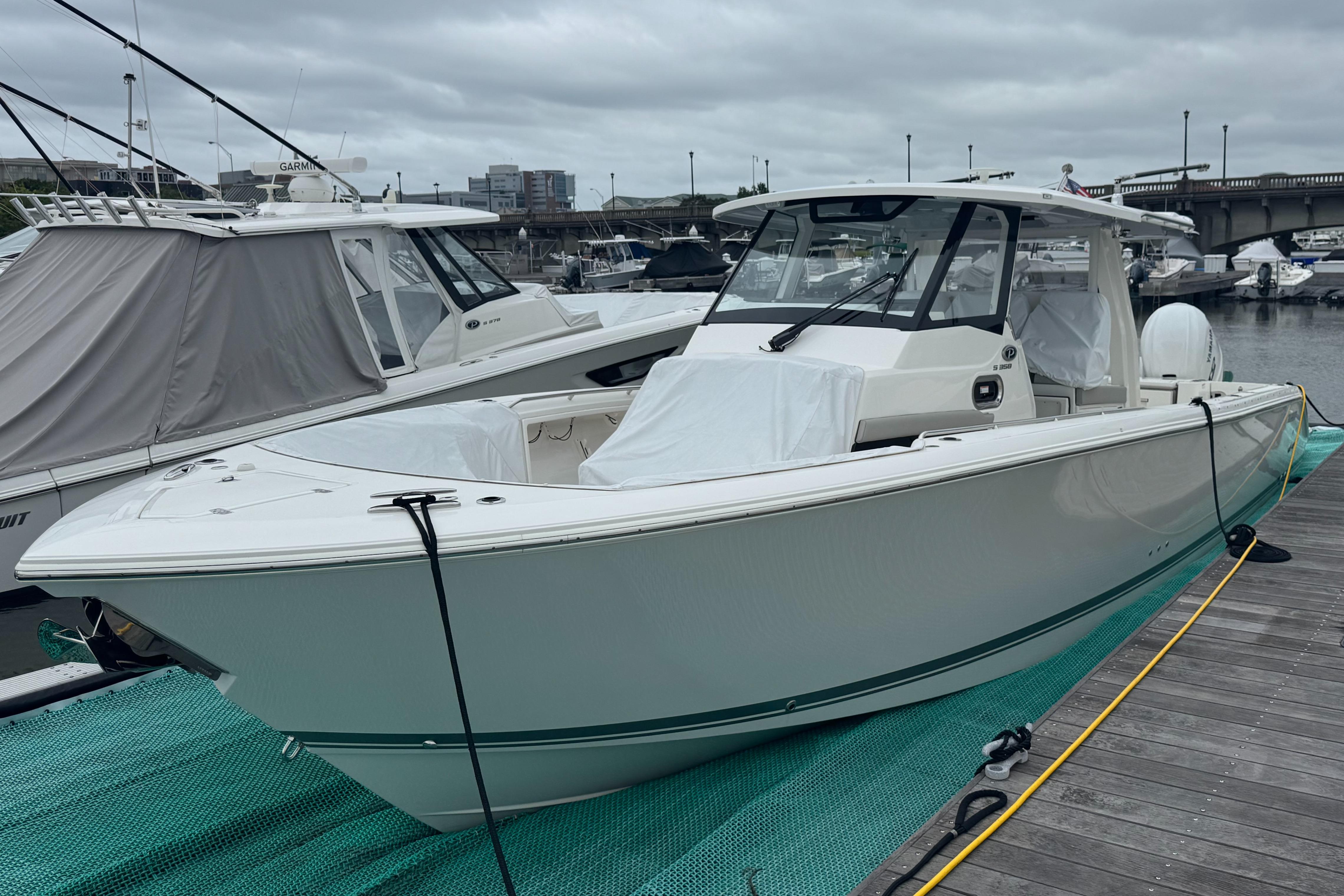 2024 Pursuit S 358 Sport