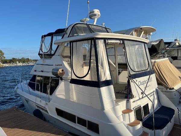 1998 Carver three fifty five
