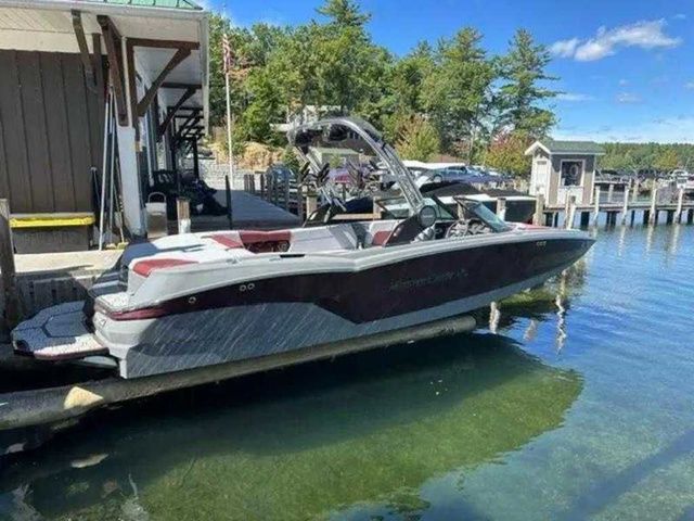 2022 MasterCraft NXT24