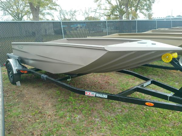 Edge Duck Boats 553DBS 2025 Edge Duck Boats 553DBS on trailer, parked outdoors.