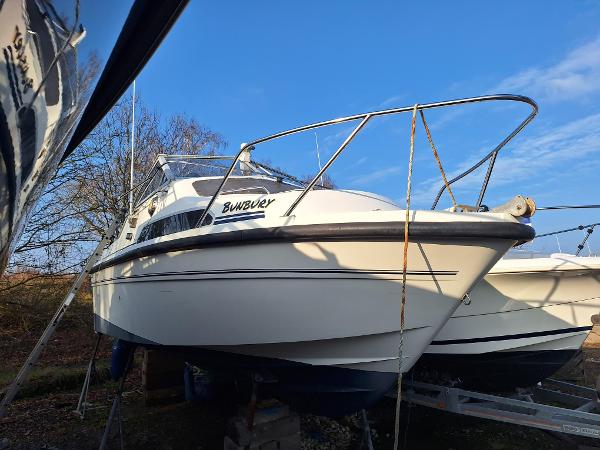 1984 Fairline WEEKEND 21