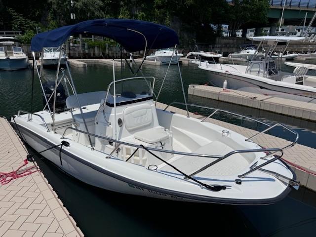 2012 Boston Whaler 180 Dauntless