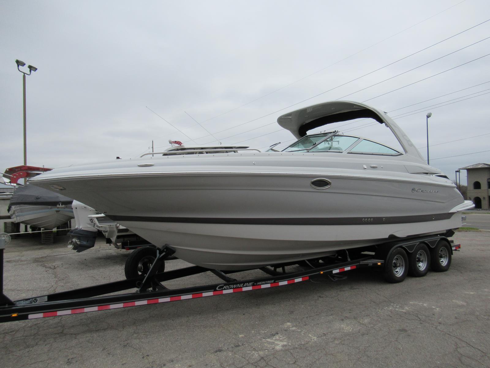 2021 Crownline 335 SS
