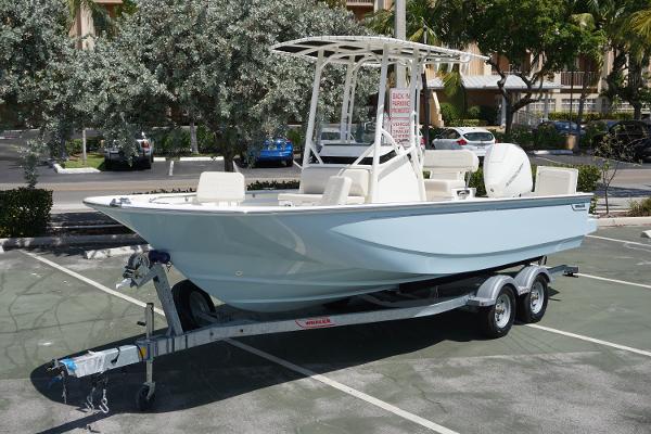 2024 Boston Whaler 210 Montauk