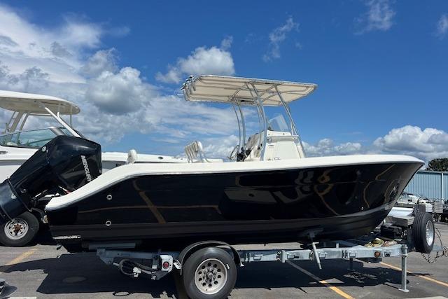 2020 Cobia 237 Center Console