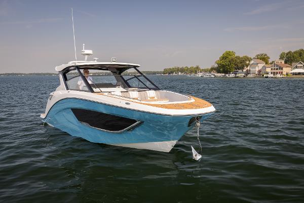 2026 Hurricane SunDeck 3200 OB