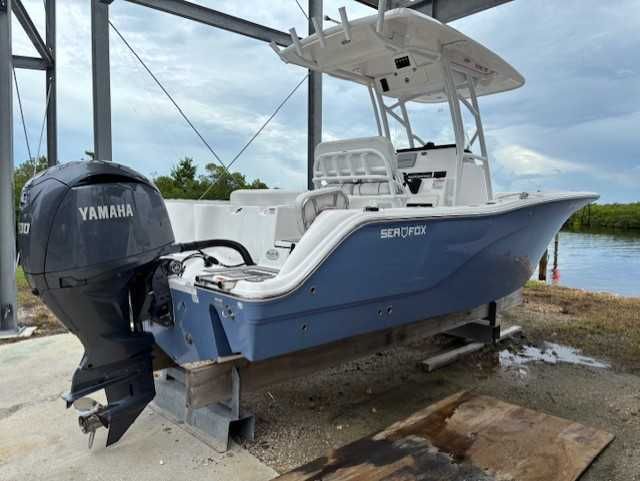 2024 Sea Fox 228 Commander
