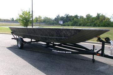 2026 Tracker Grizzly 2072 Utility