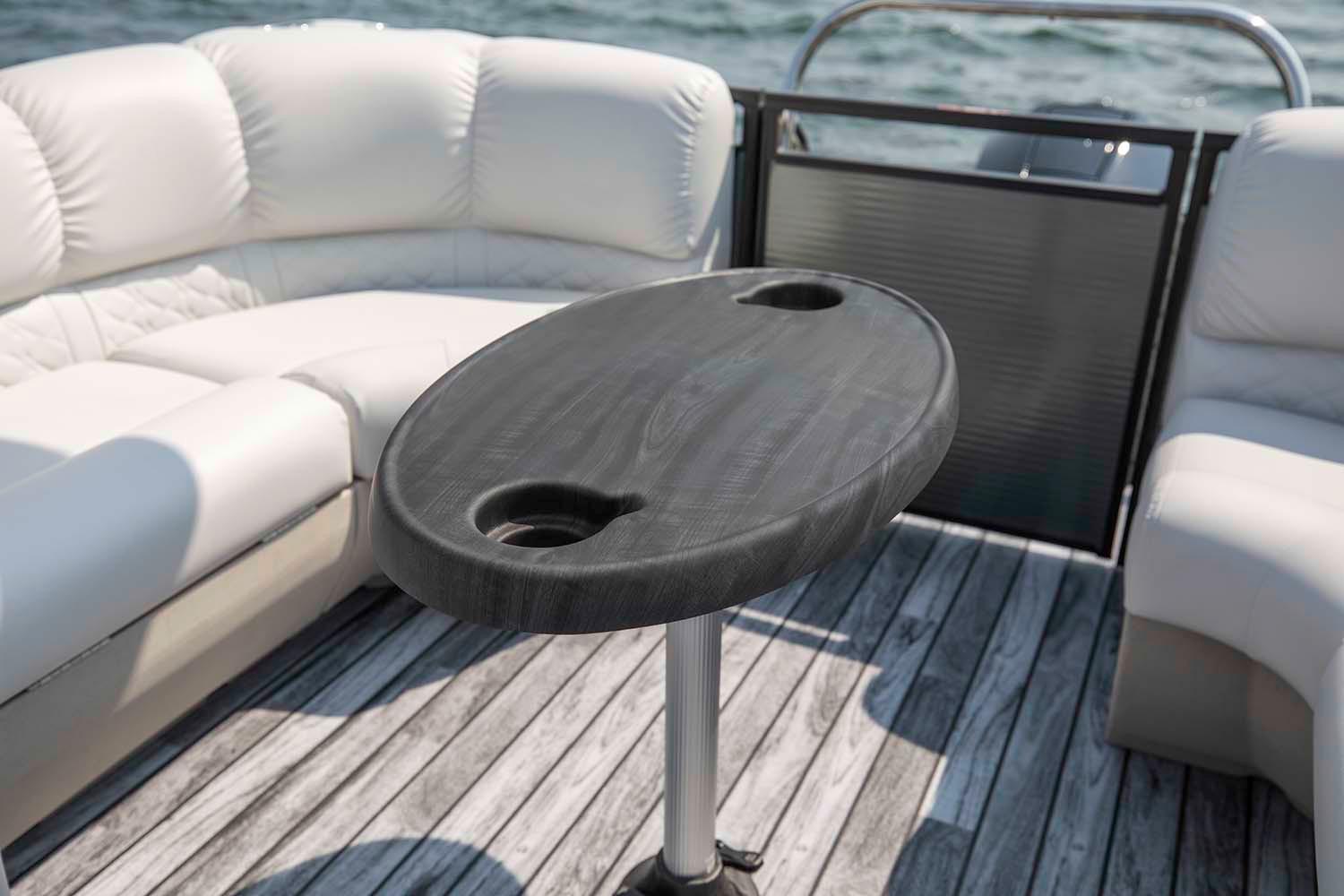 Crestliner Boat image