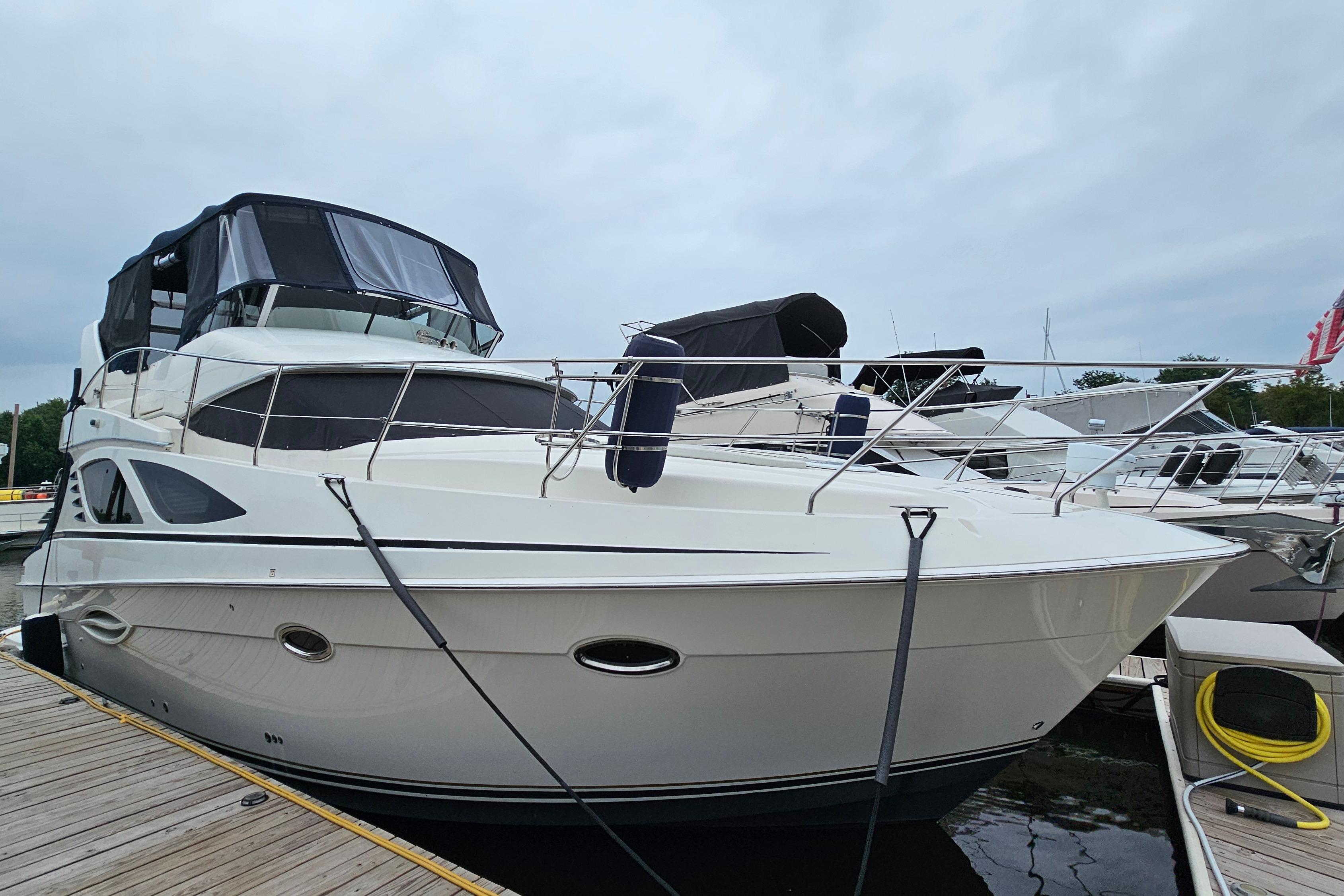 2007 Silverton 38 Sport Bridge