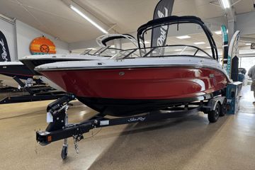 2024 Sea Ray SPX 210