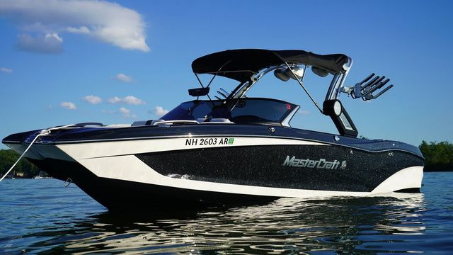 2022 MasterCraft X24