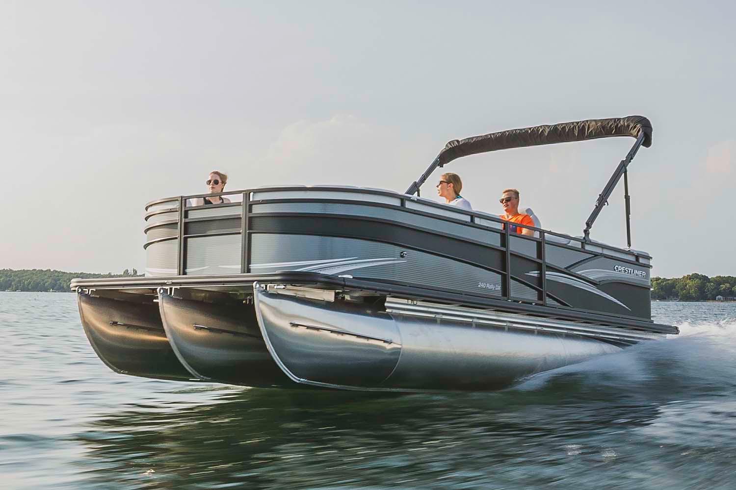 Crestliner Boat image