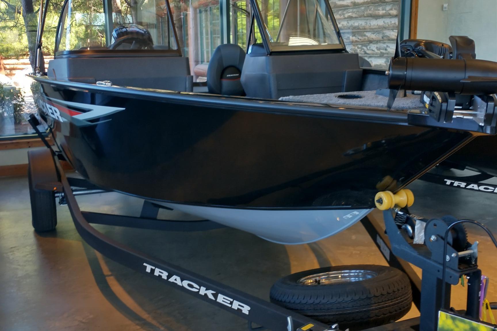 2026 Tracker Pro Guide V-175 WT