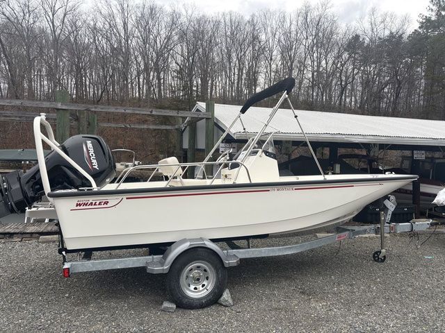2025 Boston Whaler 170 Montauk