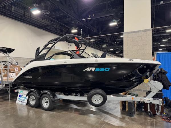 Yamaha Boats AR220 2025 Yamaha Boats AR220 displayed indoors on a trailer.