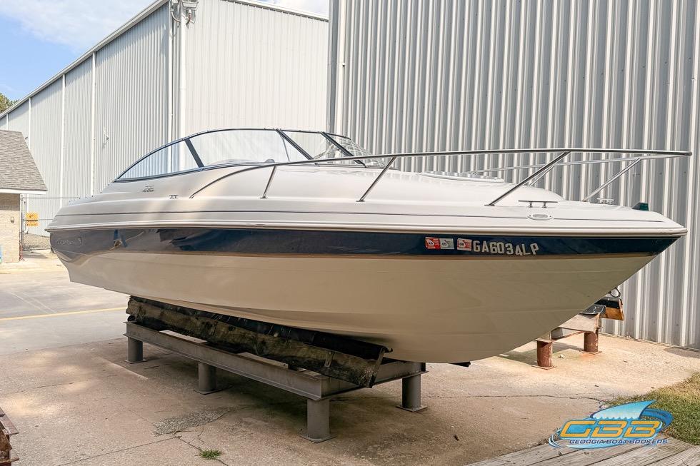 1998 Monterey 236 Montura