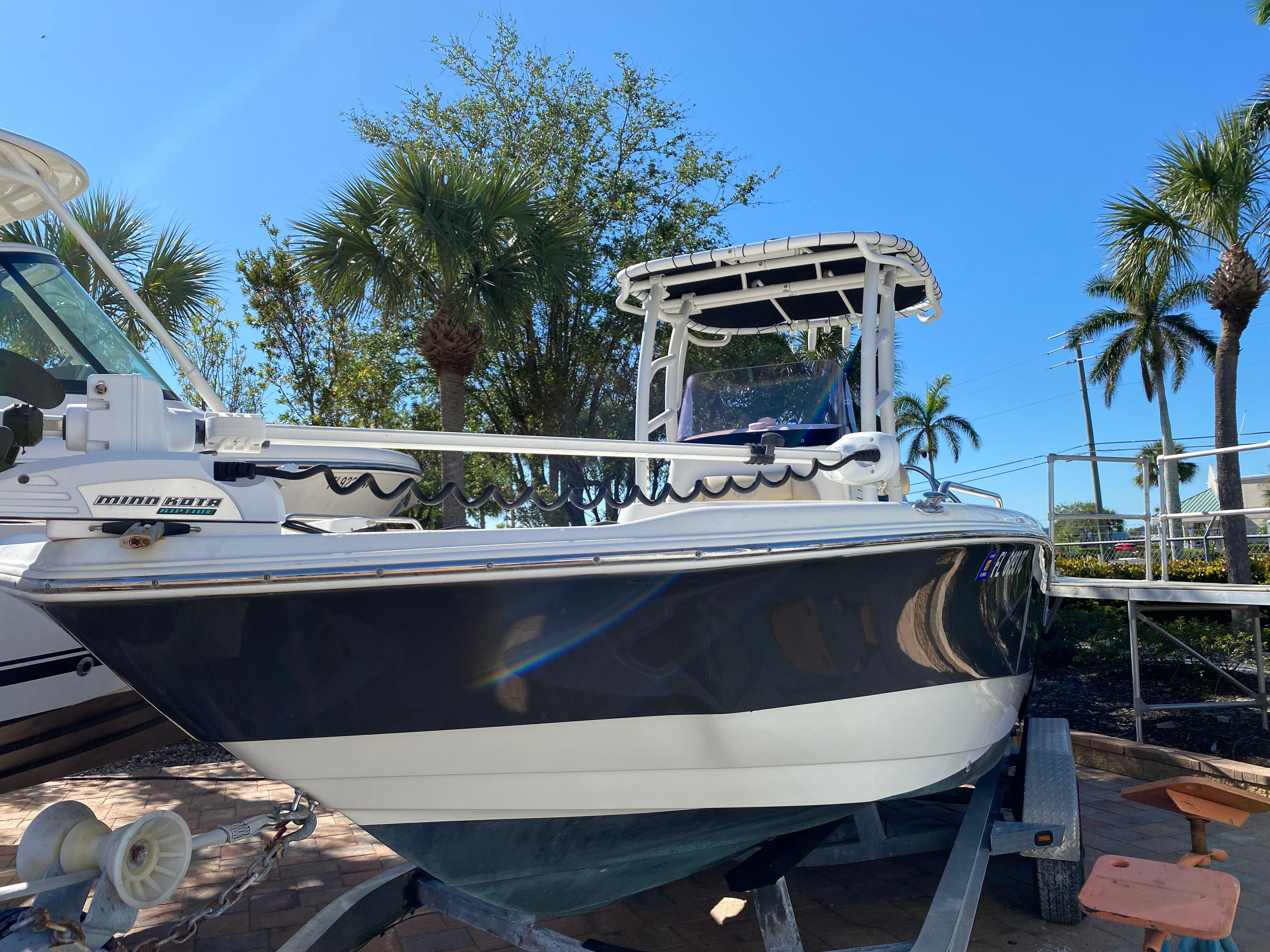 2018 NauticStar 231 Angler