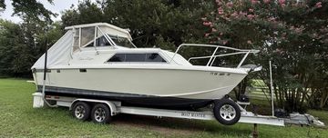 1985 Chris-Craft Catalina 251