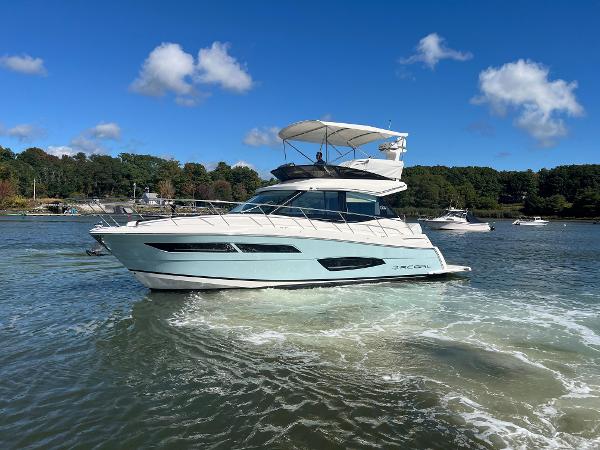 2023 Regal 38 Fly