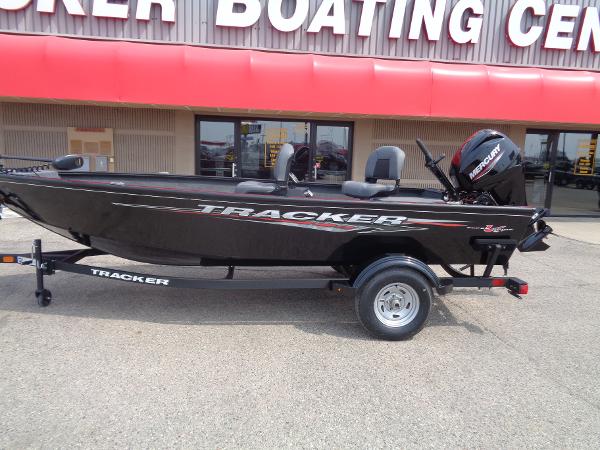 2025 Tracker Super Guide V-16 T