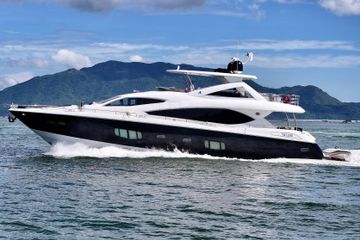 2011 Sunseeker 88 Yacht