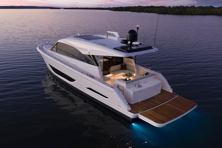 Maritimo S55 Sedan Motor Yacht