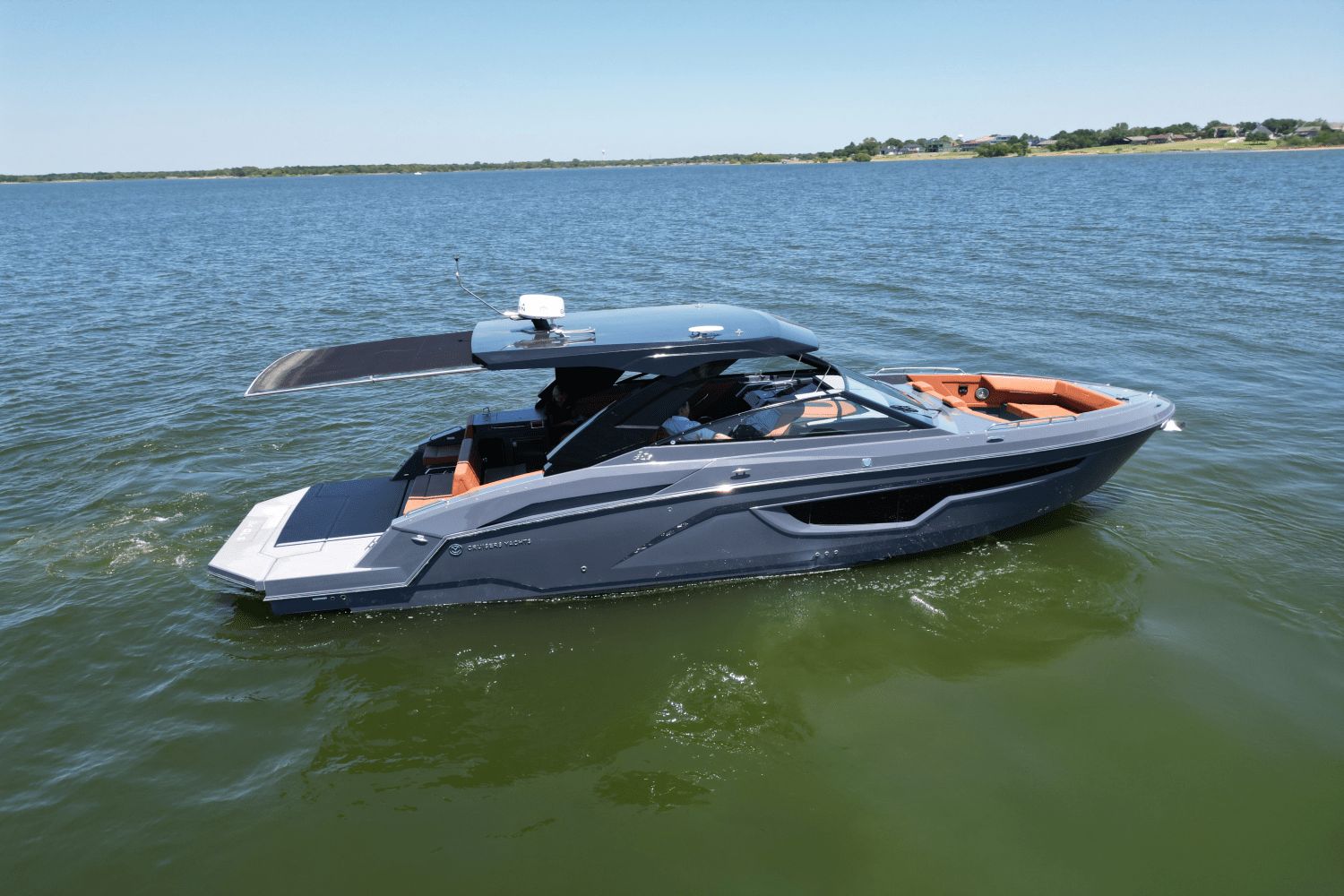 Cruisers Yachts 34GLS I/O SOUTH BEACH