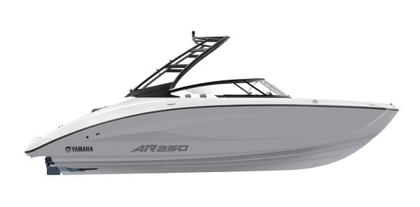 Yamaha Boats AR250 2025 Yamaha Boats AR250, sleek white design with a modern black tower.