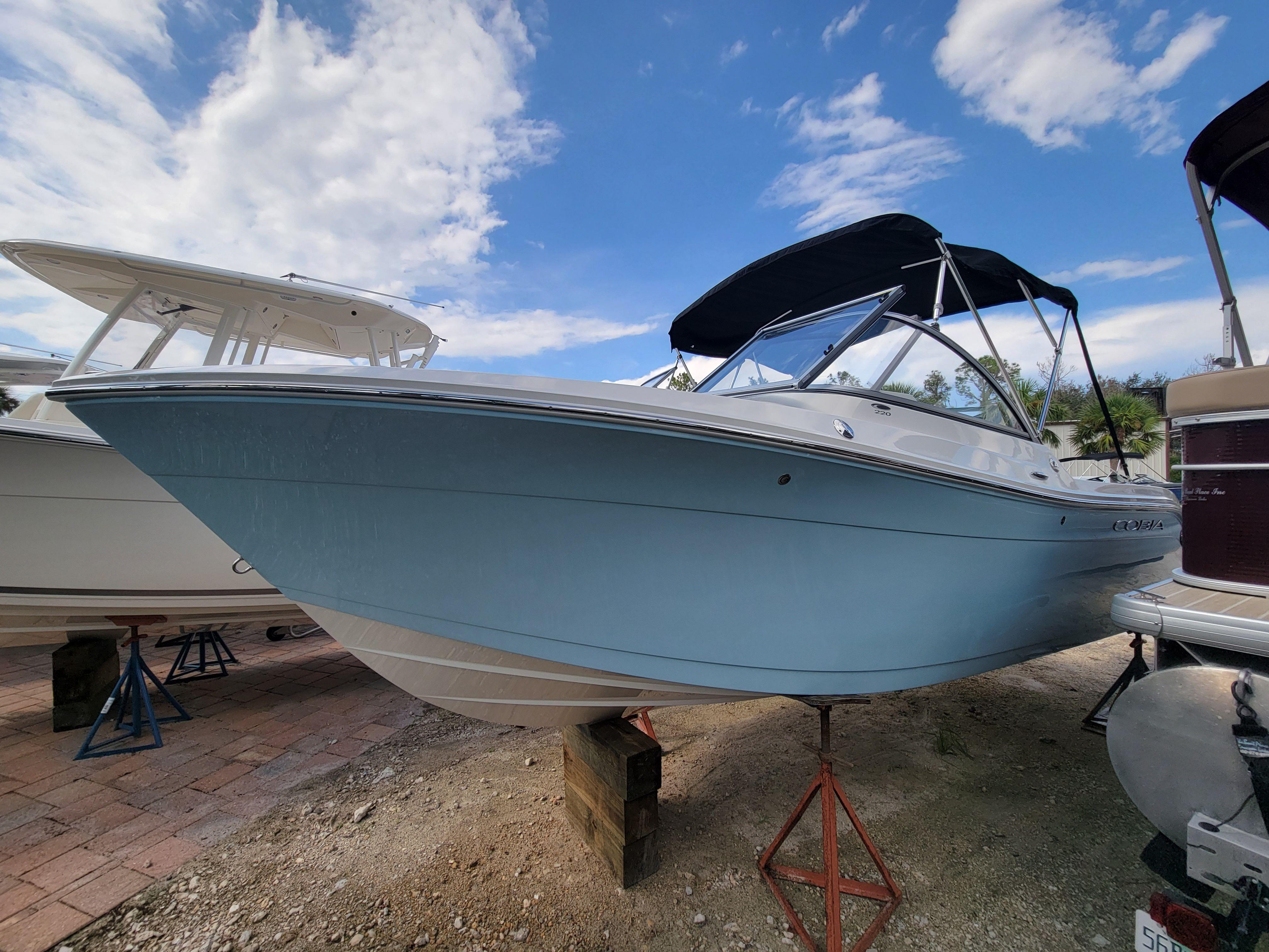 Cobia 220 DC 2024 COBIA 220 DC - Image 1