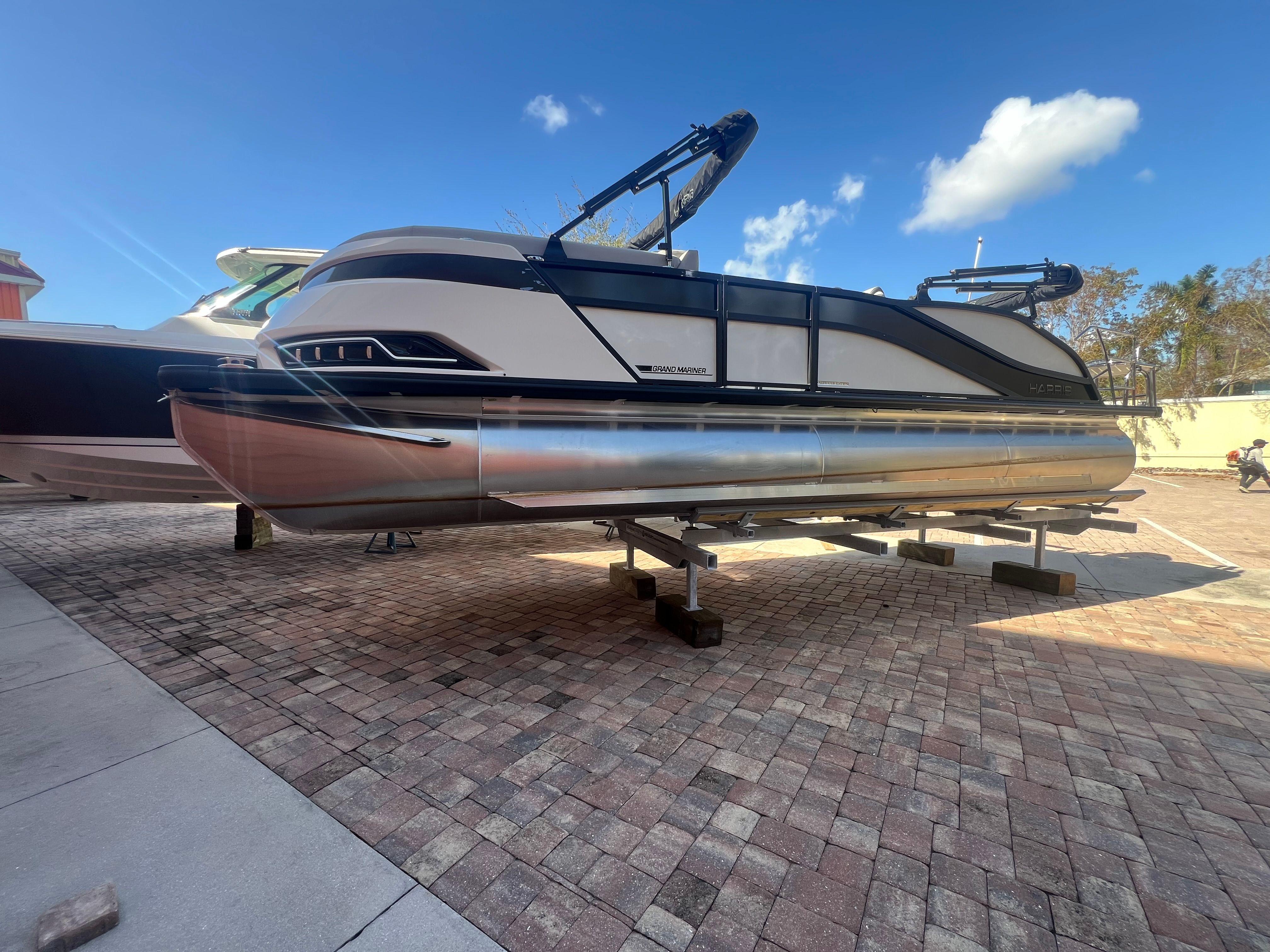 2025 Harris Grand Mariner 230