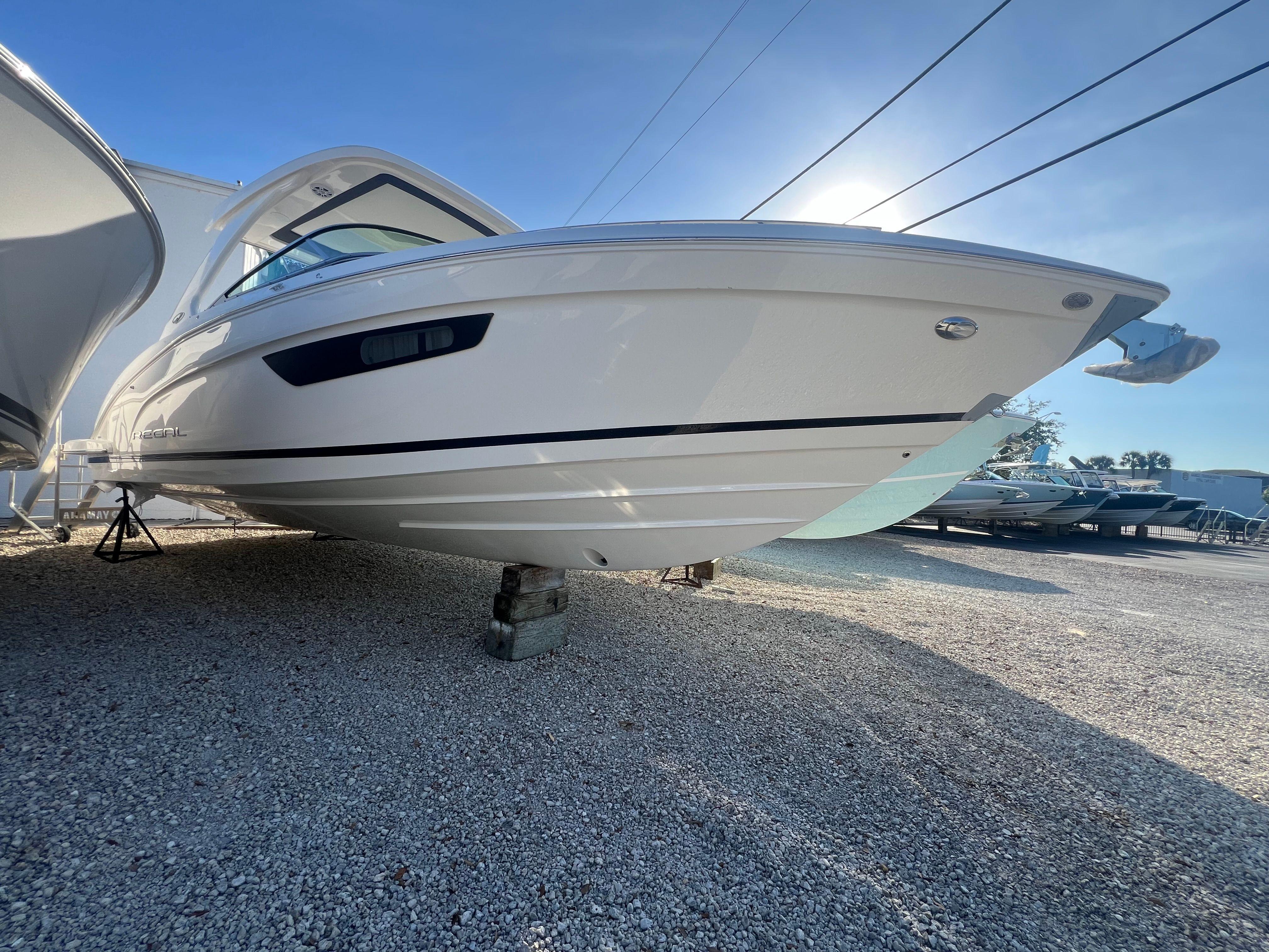 Regal 33 OBX 2025 REGAL 33 OBX - Image 1