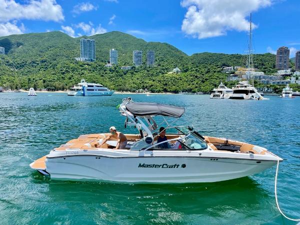 2021 MasterCraft X24