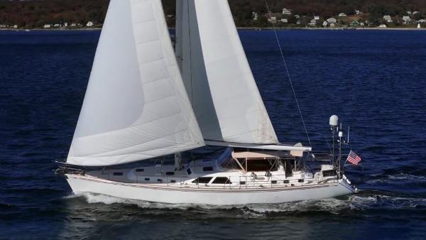 2011 Hylas 70