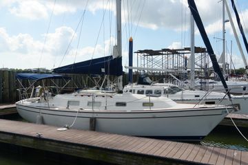 1985 Pearson 303