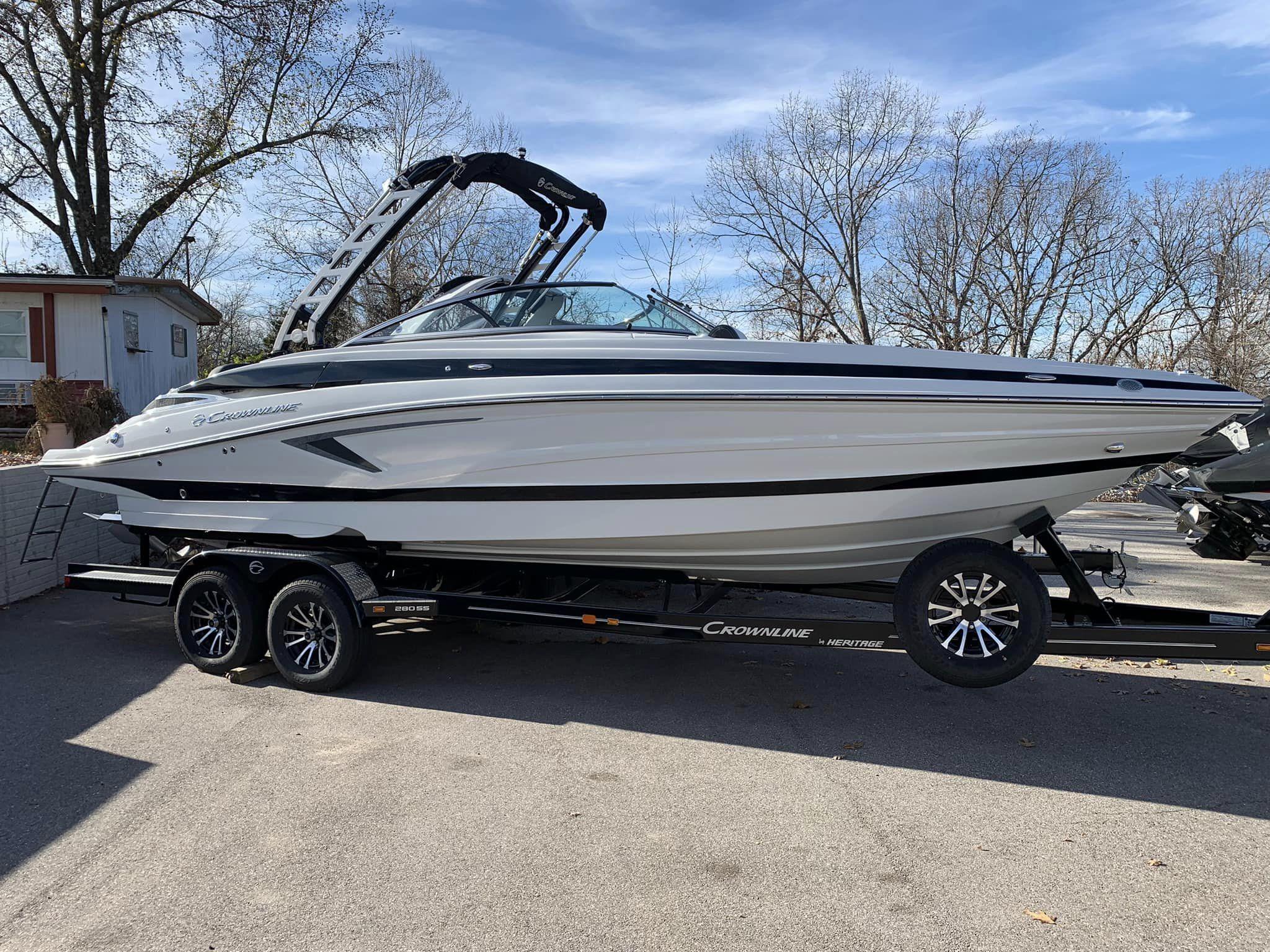 Crownline 280 SS SURF