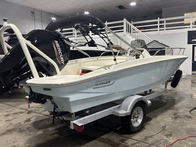 2025 Boston Whaler 16 sport