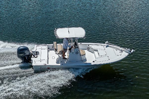 Sportsman Tournament 214 Bay Boat 2020 Sportsman Tournament 214 Bay Boat cruising on water.